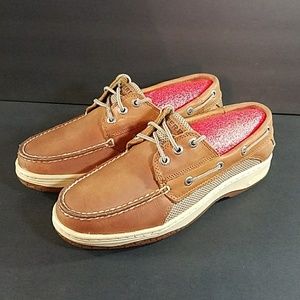 Sperry Top Sider, size 7, excellent condition.